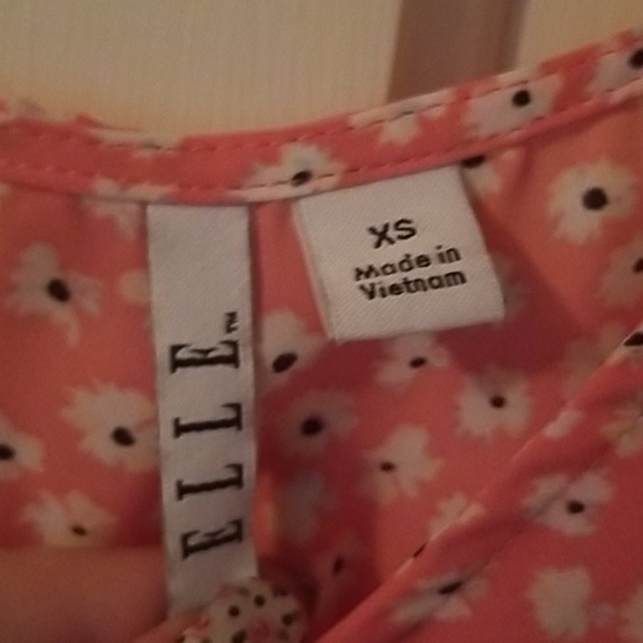 *LAST CALL* ELLE cute top - Picture 2 of 3